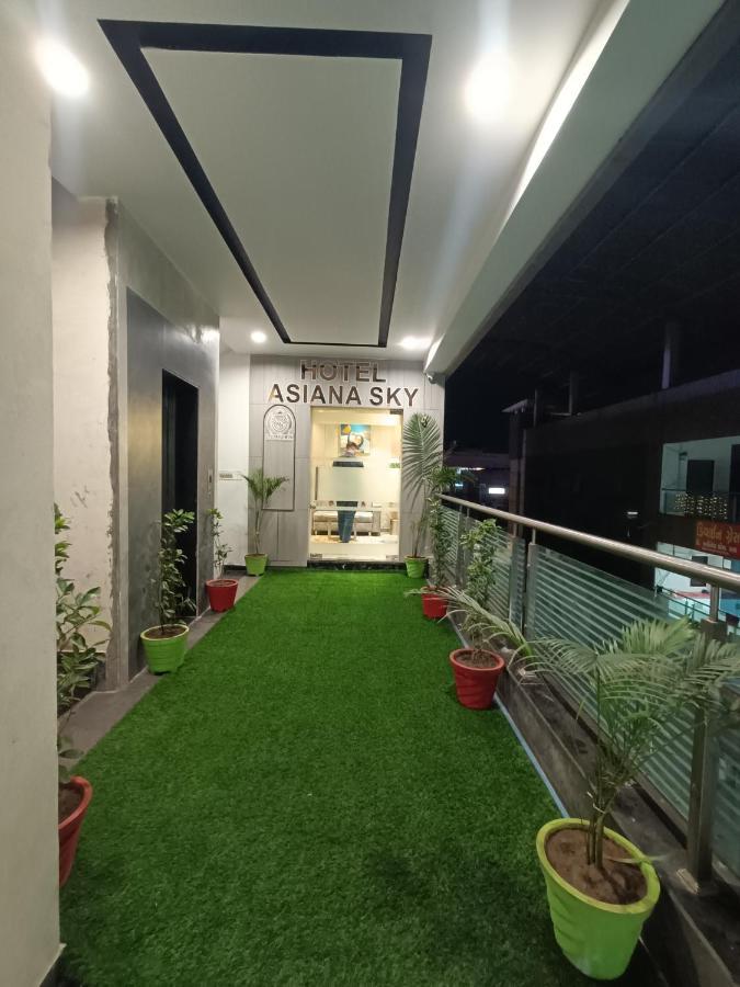 Hotel Asiana Sky Motera 아흐메다바드 외부 사진